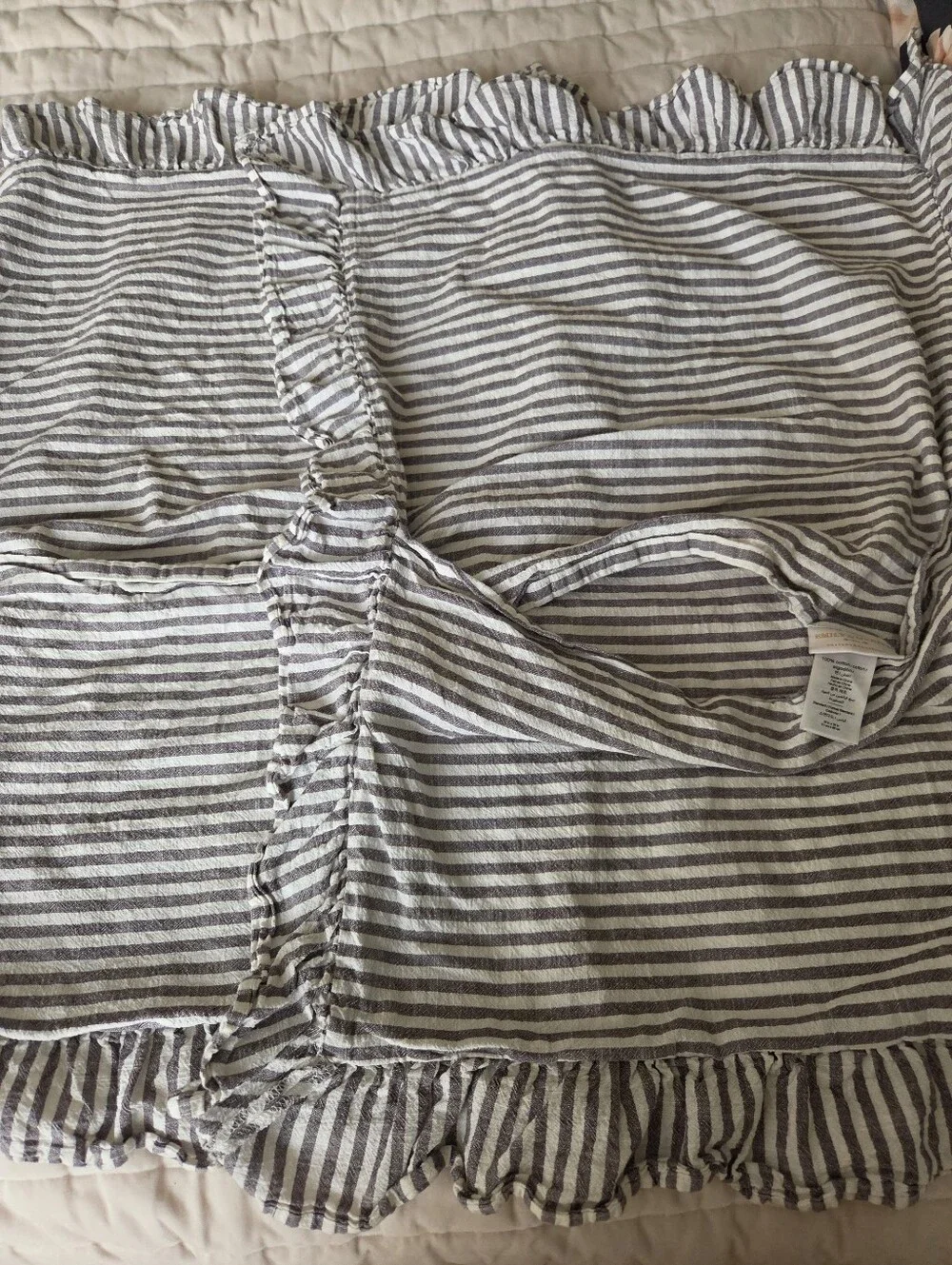 Pottery Barn Emily & Meritt Floral Duvet, Striped Shams + Gold Dot Quilt & Shams